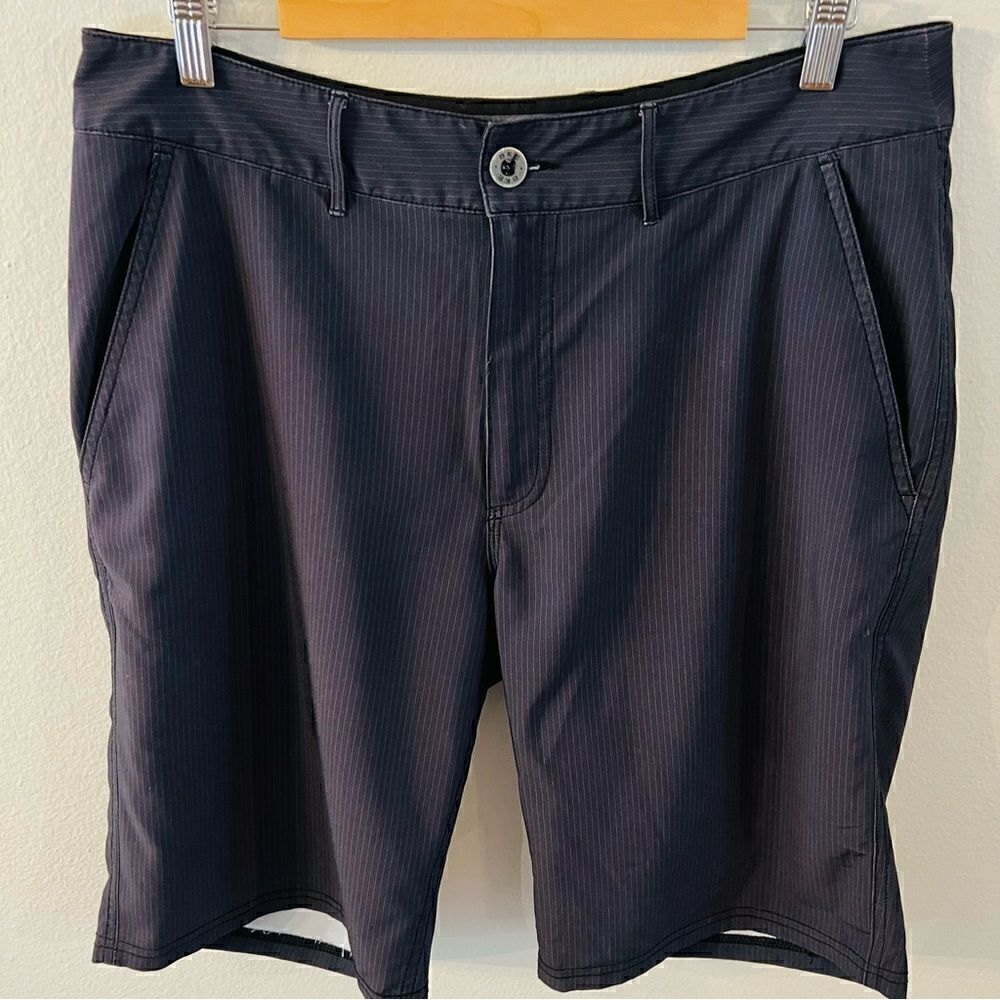 BKE Hybrid Standard Fit Stretch Lightweight Chino Black Short Men Size 33